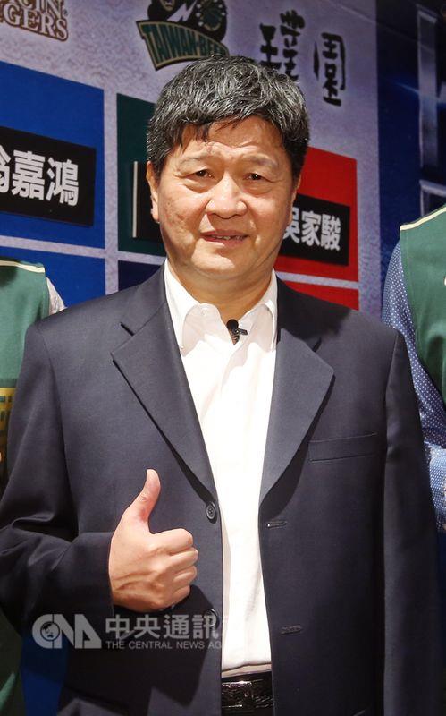 前中華男籃與SBL台灣啤酒籃球隊總教練閻家驊,被控涉及運動簽賭案。 前中華男籃與SBL台灣啤酒籃球隊總教練閻家驊,被控涉及運動簽賭案。
