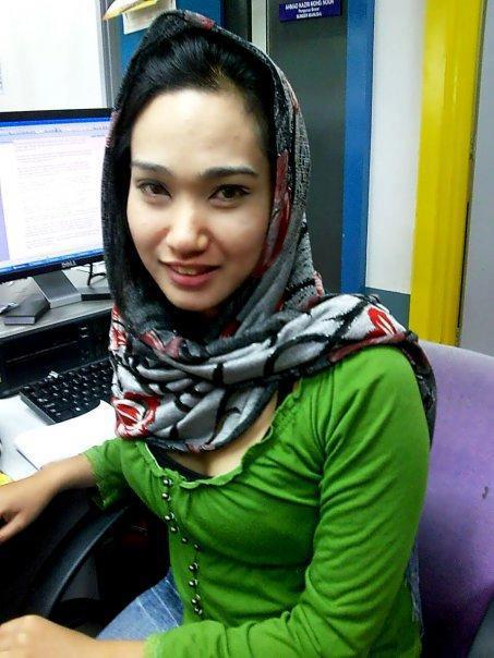 Perempuan Sundal: Koleksi Arab!!! - Bertudung