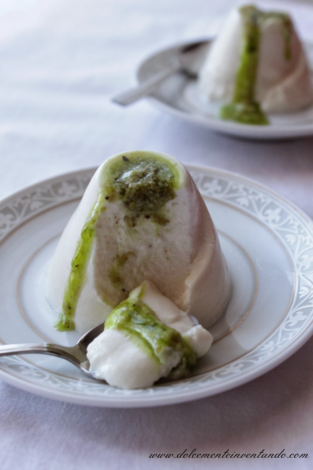 Dolcemente Inventando Panna Cotta Al Parmigiano Con Coulis Di Pesto Di Pistacchio