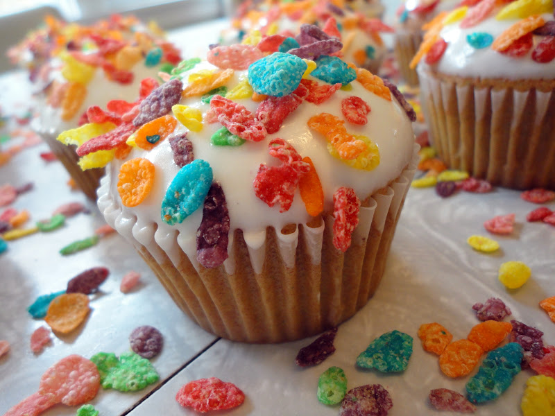 Taste See Cincinnati Fruity Pebbles Cupcakes With Sour Cream Frosting