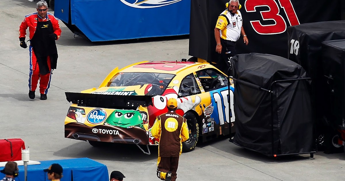 Gibbs Garage Kyle Busch has early mishap while Hamlin snags sixth
