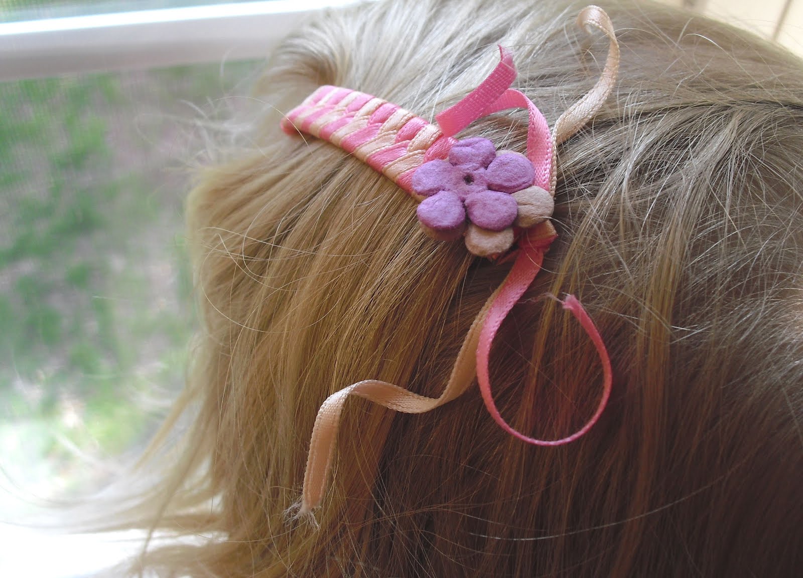 Rawdorable Flowers in her hair