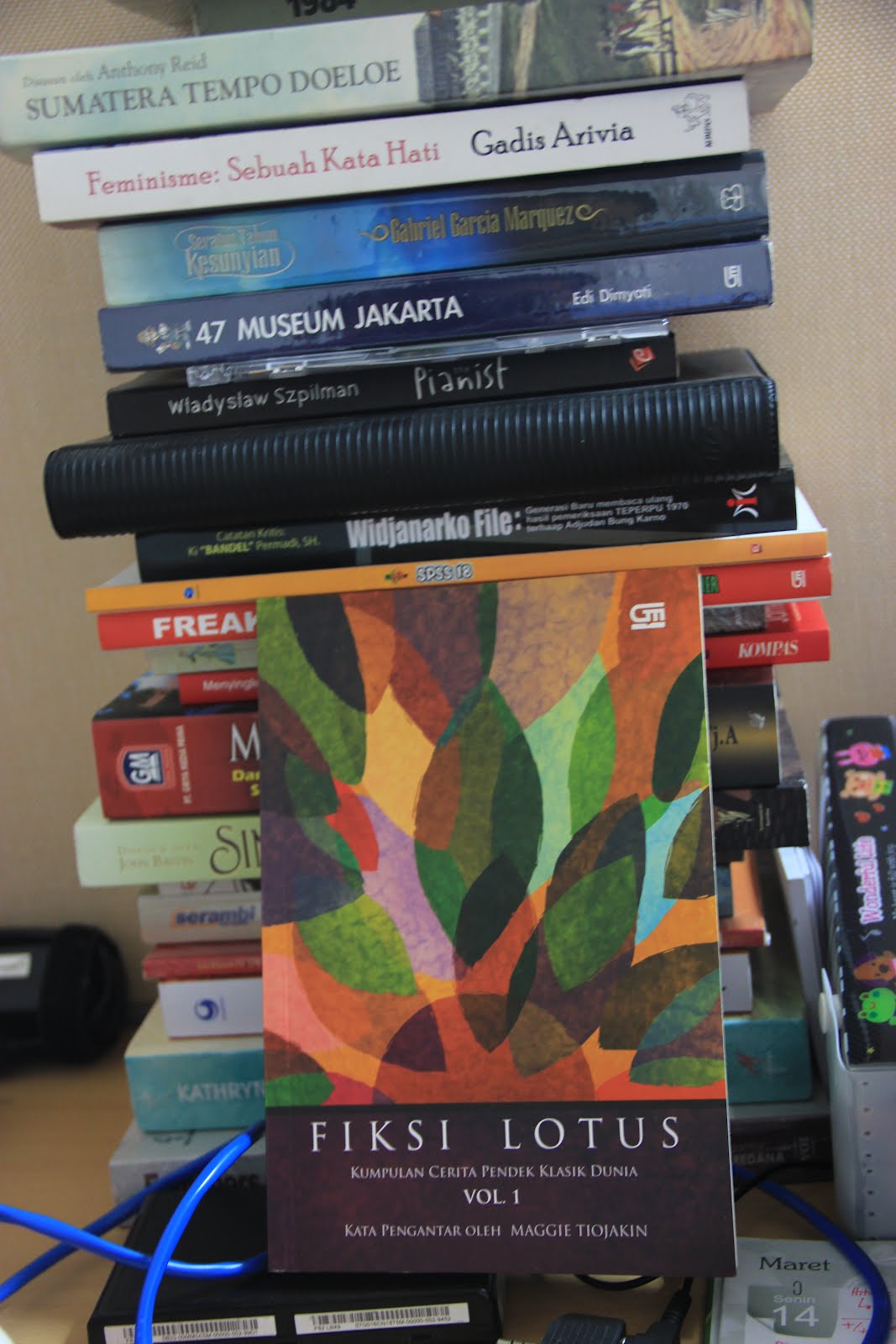 Blog Buku Helvry Fiksi Lotus Vol.1 Kumpulan Cerita Pendek