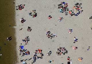 isar river, munchen, munich, people, picnic, aerial