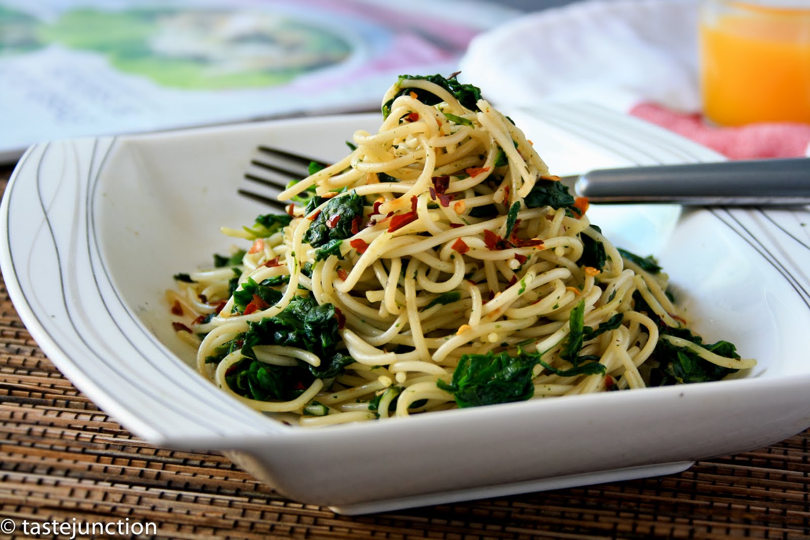 Go green with Spinach Spaghetti Taste Melanger
