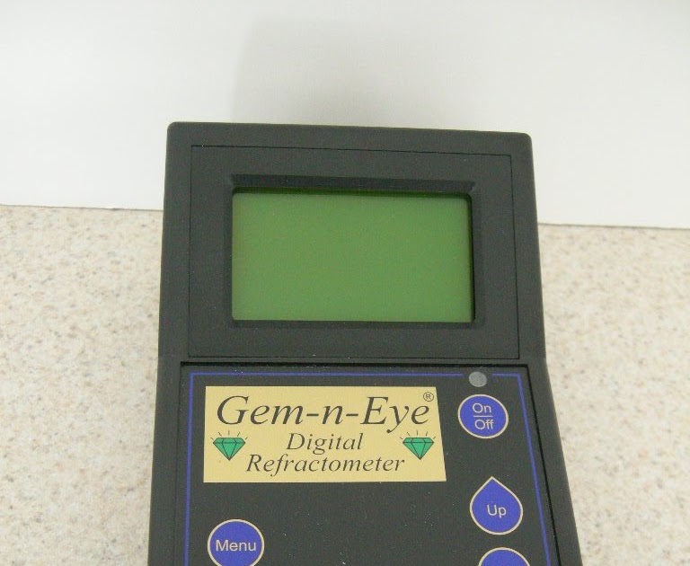 Digital Refractometer GemnEye Gems and Jewelry