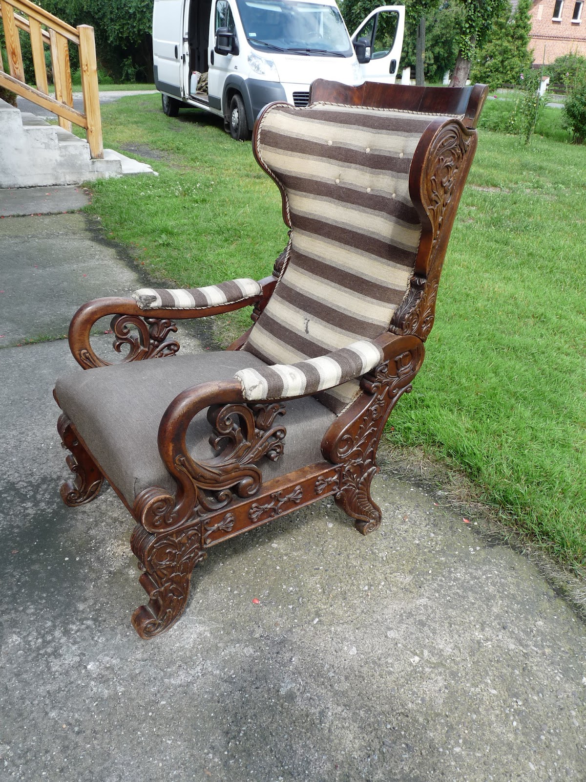 Antyki pasja i praca. Wyjątkowy fotel uszak w stylu biedermeier