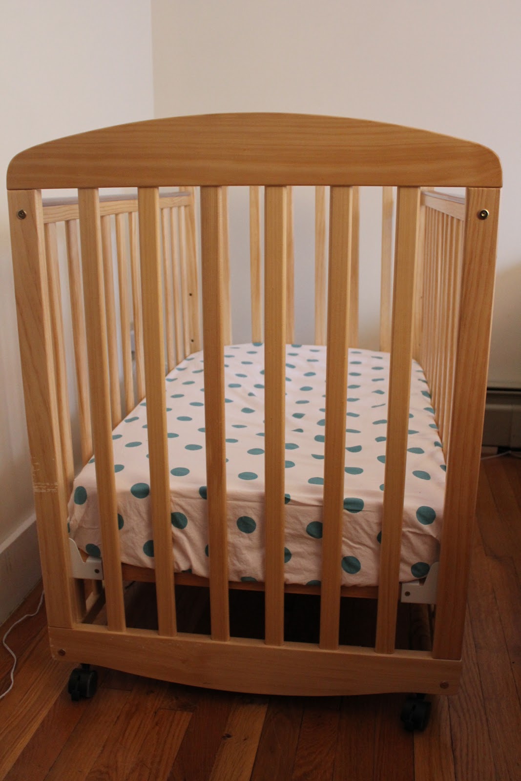 Moving Sale Davinci Rocking Crib W Davinci Crescent 50 Coil