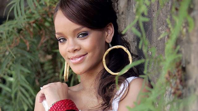 Rihanna hd wallpaper