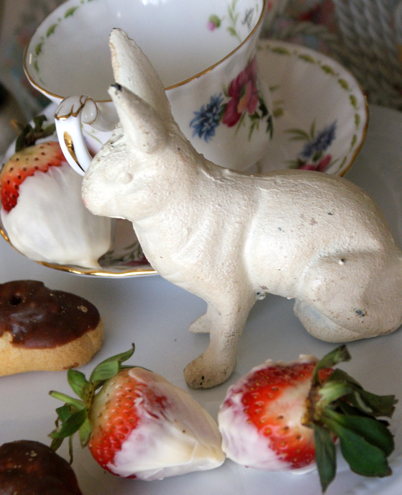 A Little Loveliness: Valentine Tea in Wonderland