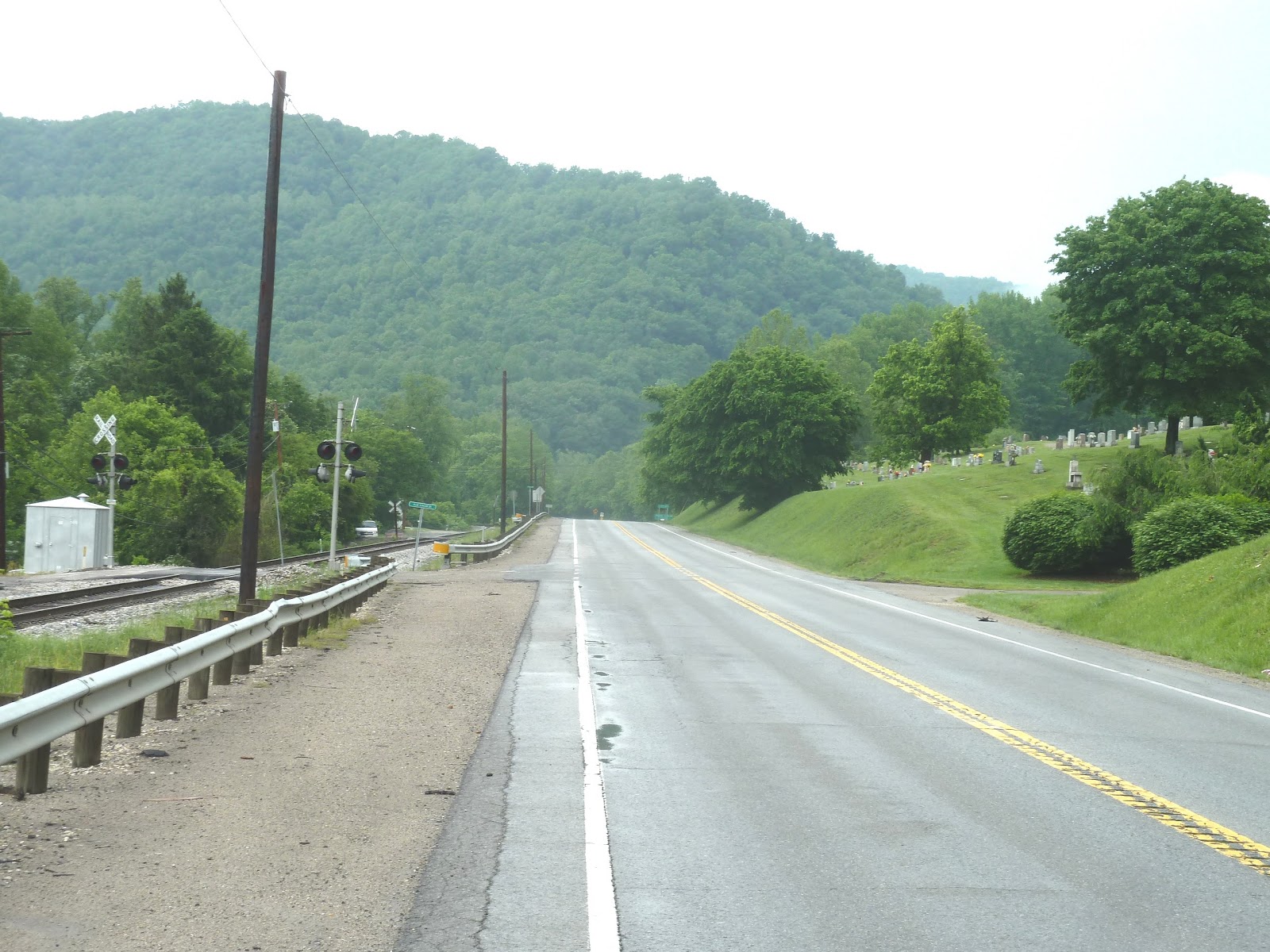 seniors walking across america POST 1118; MAY 18, 2013; GLASGOW, WEST VIRGINIA