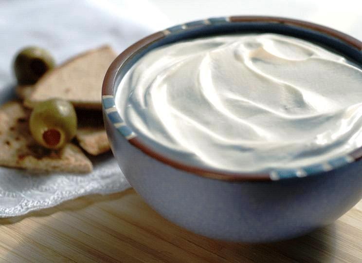 . CREME AZEDO (SOUR CREAM)