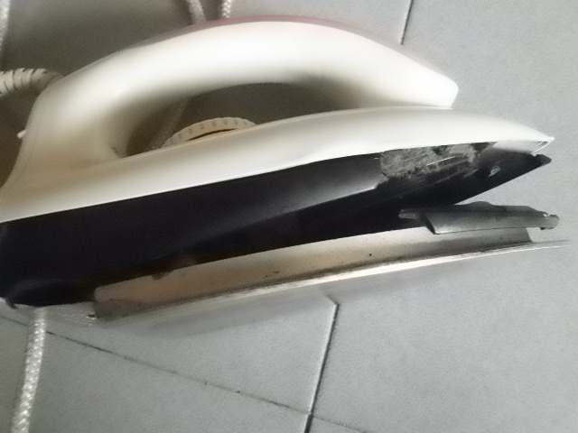 Hati Berkecai