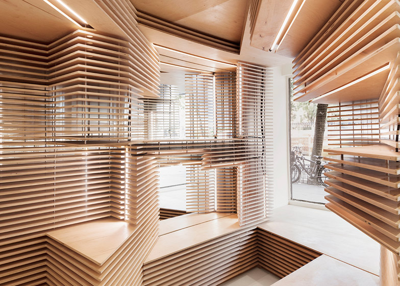 ilia estudio interiorismo: Laminas de madera, diseño de zapatería en Nueva  York