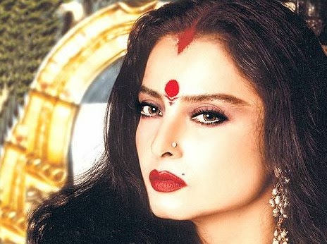 100 Hot Sexy Bollywood Women: October 2013