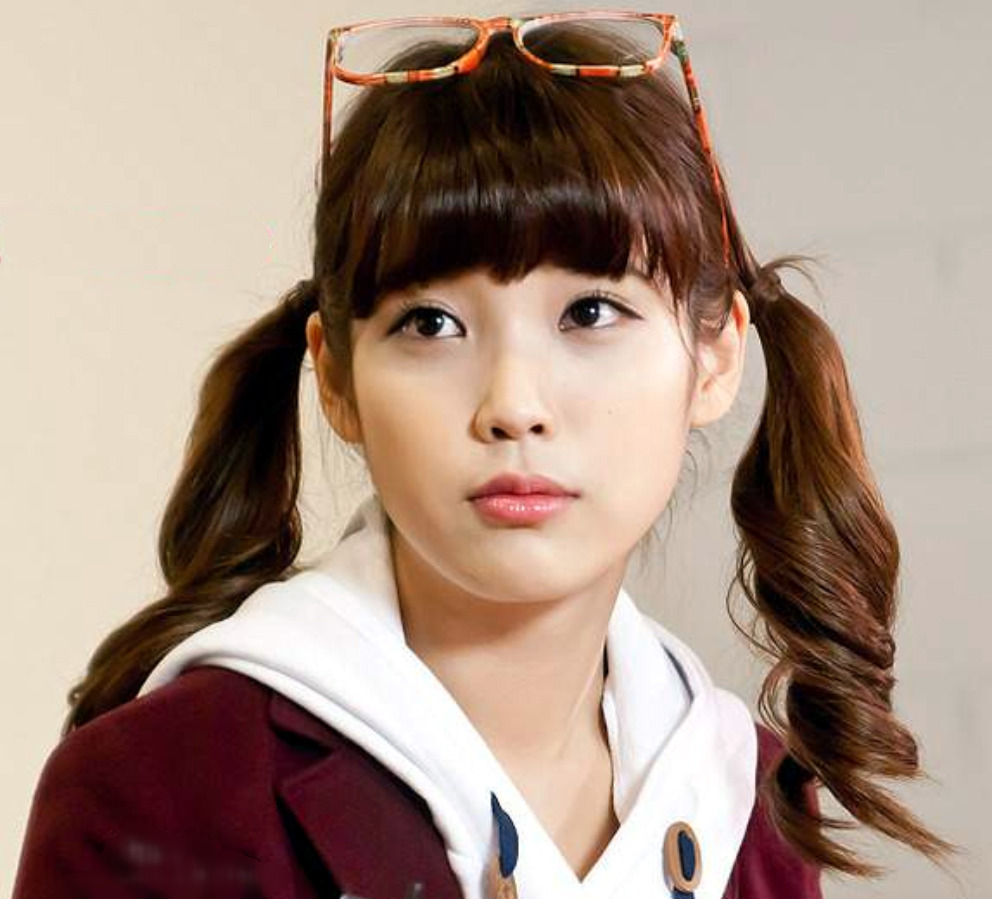 IU Talented Korean Singer | Okay Wallpaper