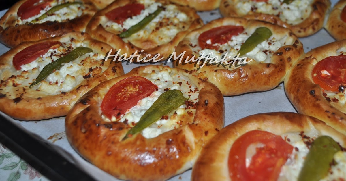 Hatice Mutfakta Kahvaltılık Pizza Poğaçalar