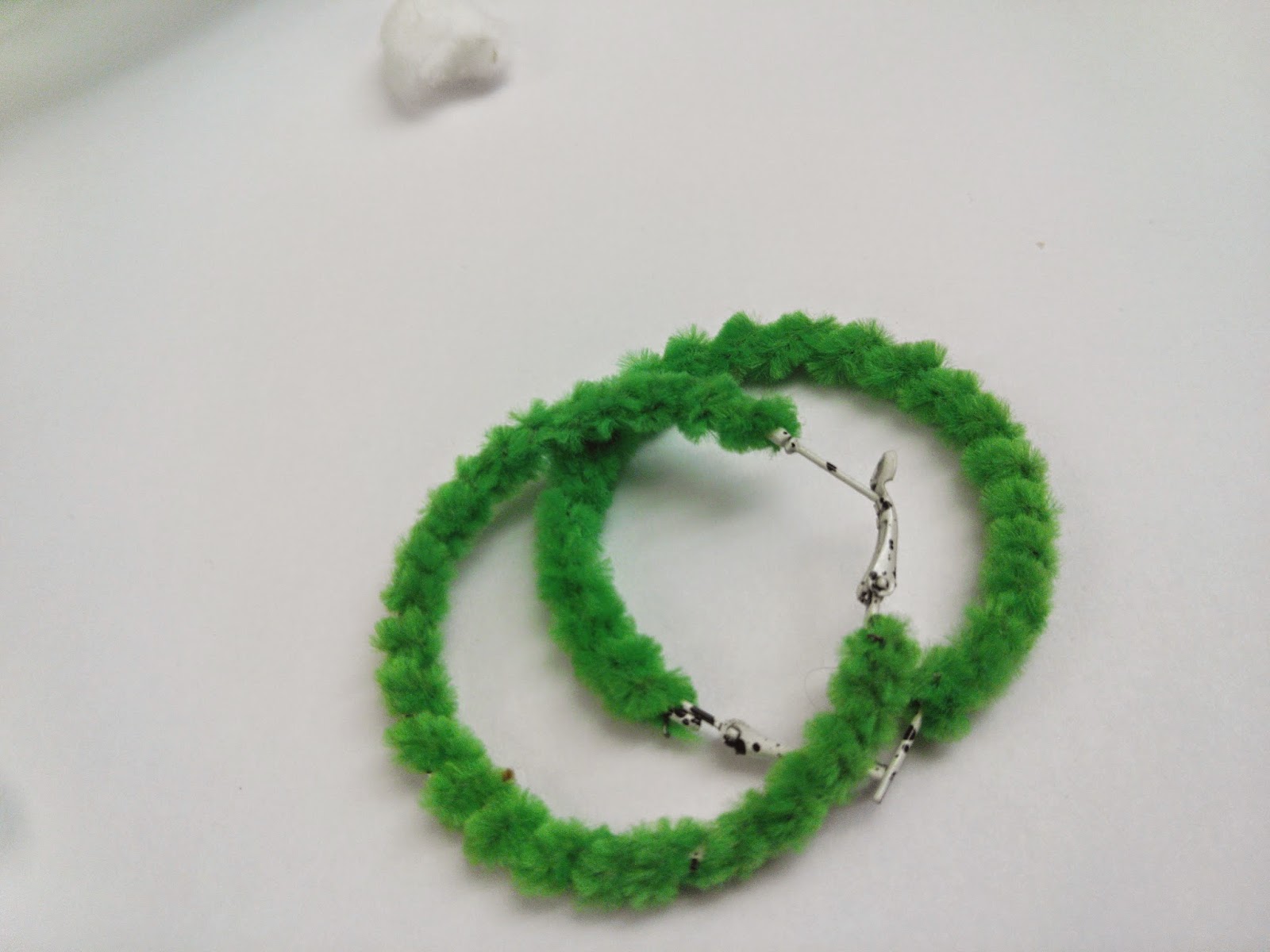 Theepz Crafts Pipe Cleaner Earrings