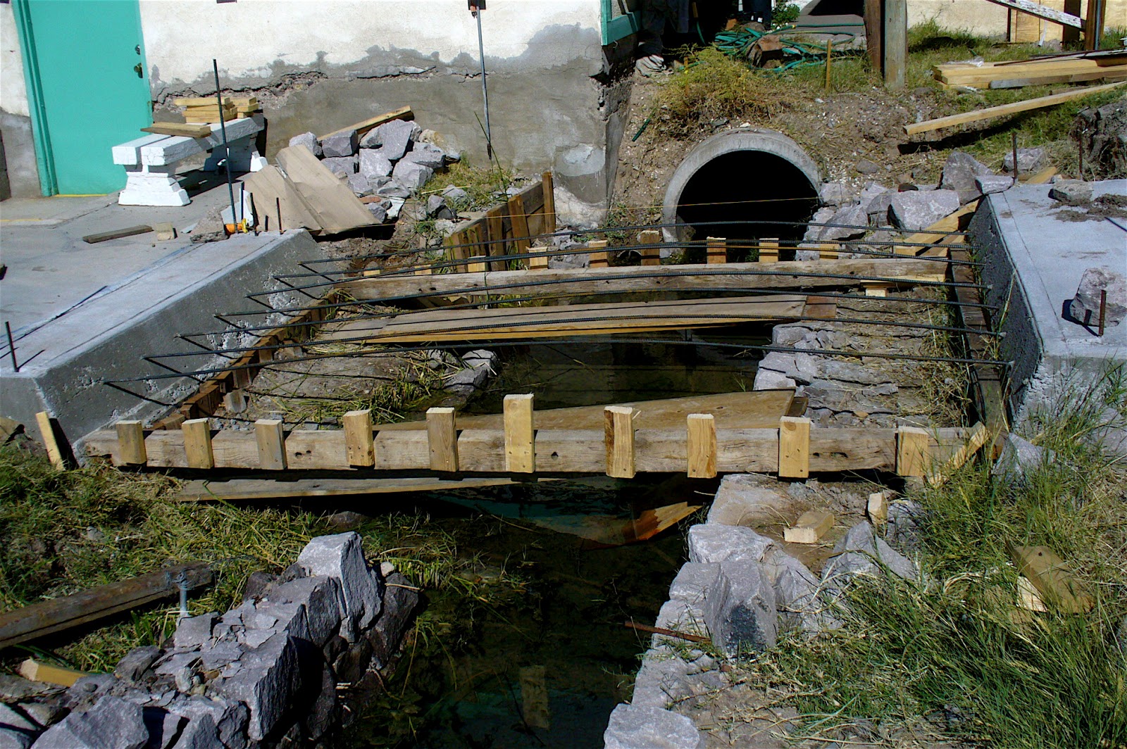 Alt. Build Blog Building A Stone And Concrete Bridge