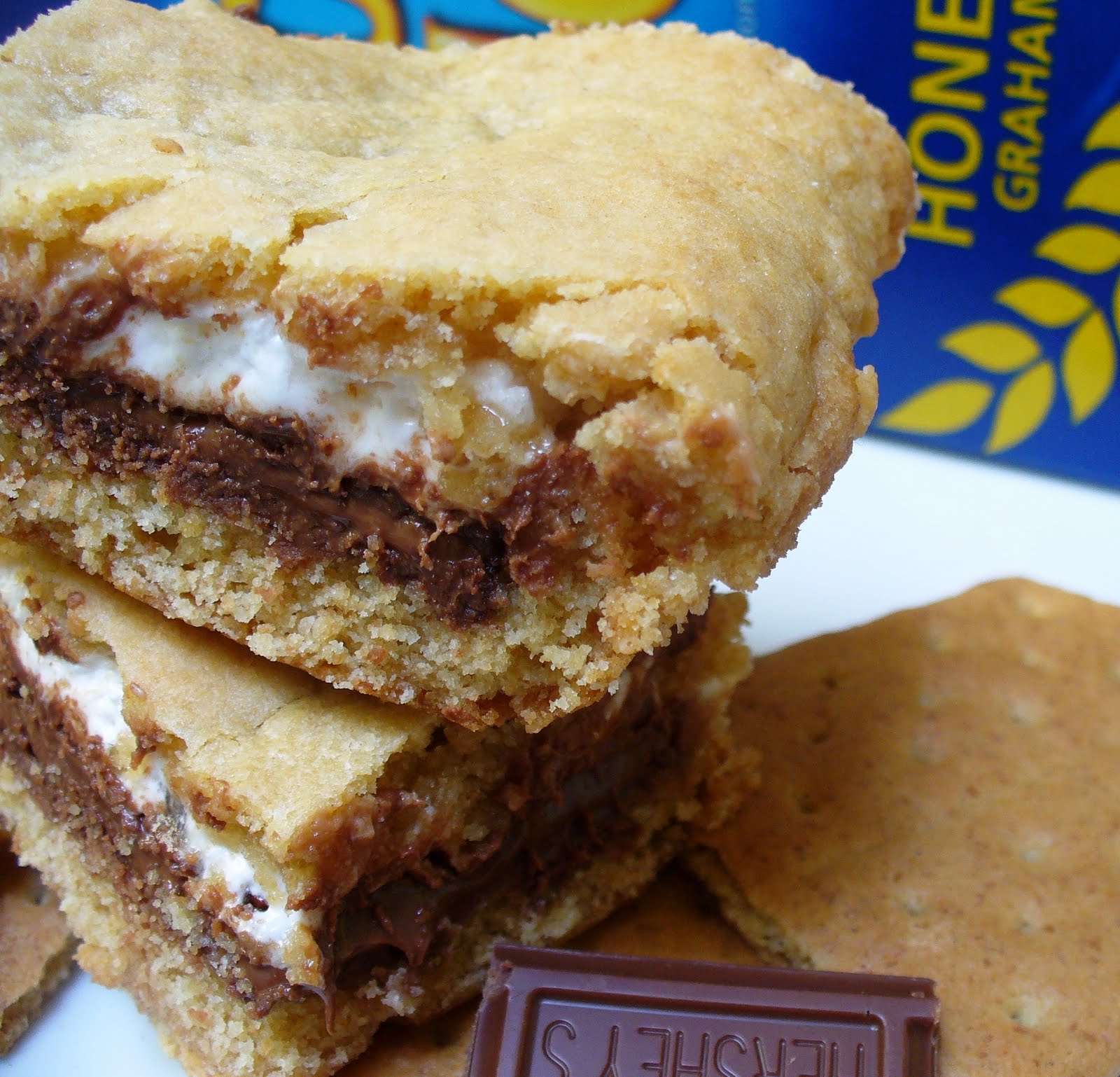 Leenee's Sweetest Delights: S'more Cookie Bars