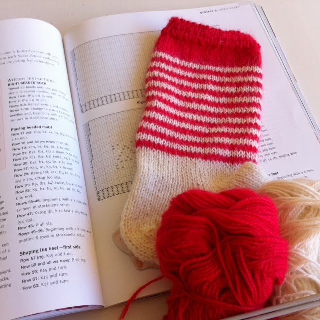 sweetpea family Yarn along little knits