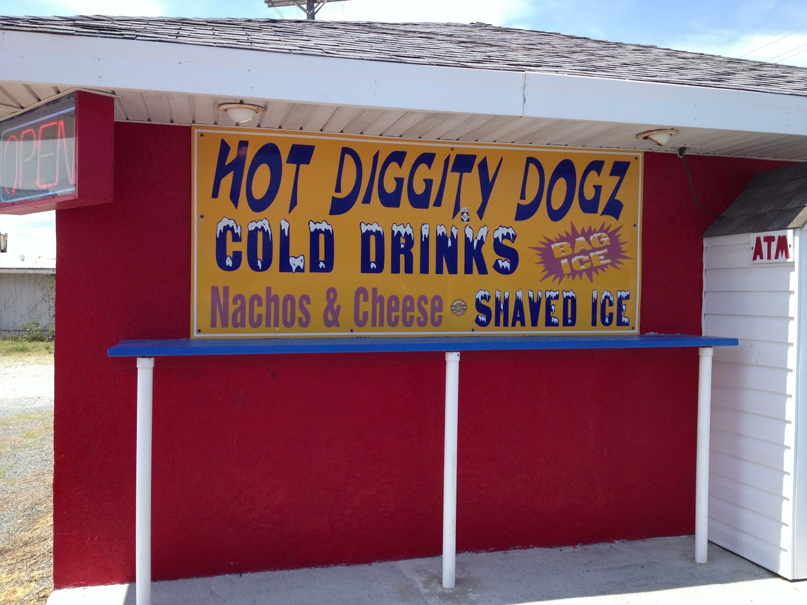 Carolina Hot Dog Hot Diggity Dogz