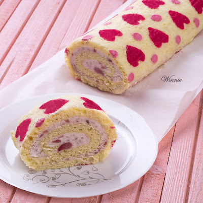 Heats patterned Roll Cake by Something Sweet Winnie's blog