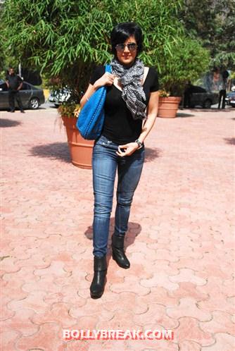 Mandira bedi n jeans - (5) - bollywood beauties in Jeans !!!