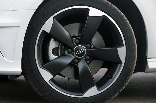 суппорт и тормозной диск Audi A3 Sportback 2014