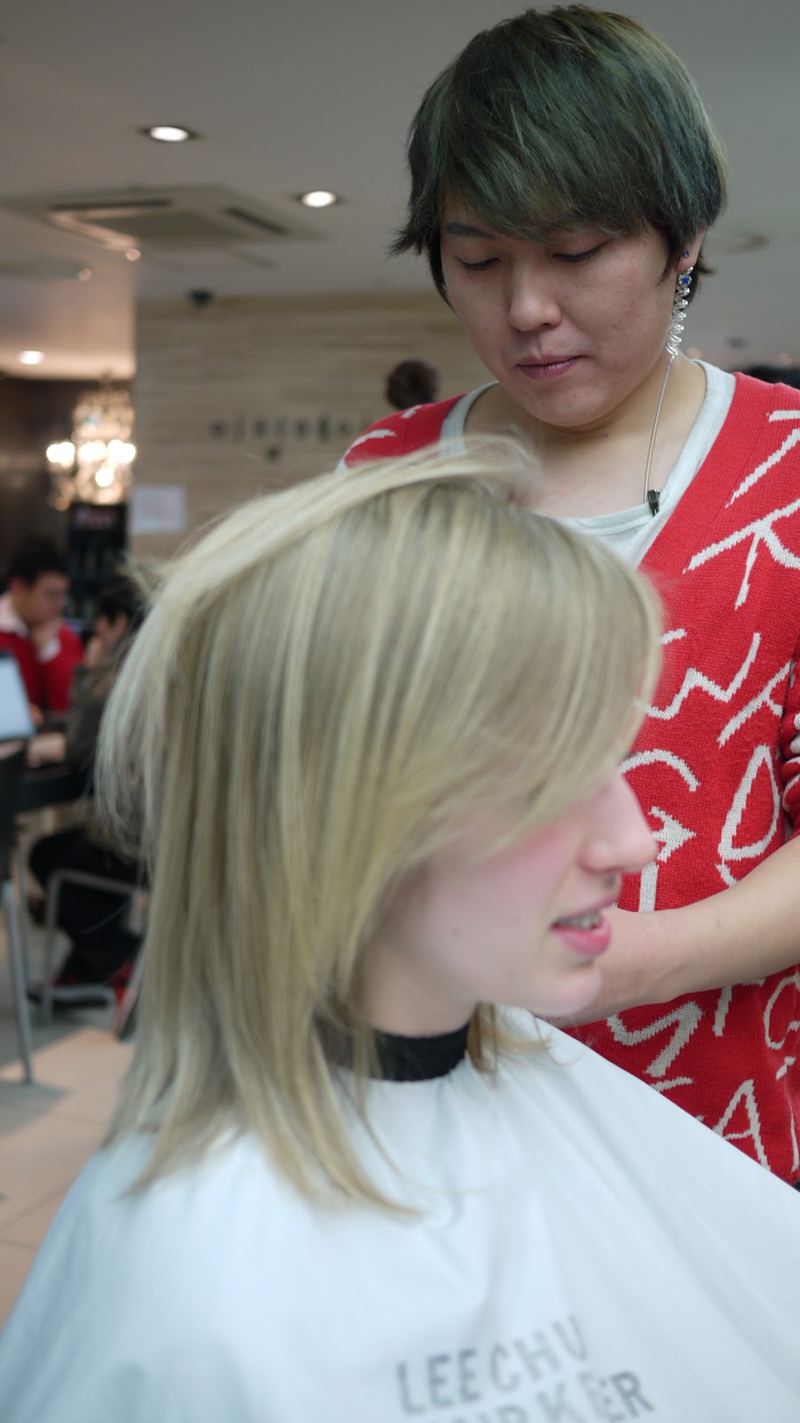 Suin S Hair Salon In Seoul Hairstyles Of The Whites In South