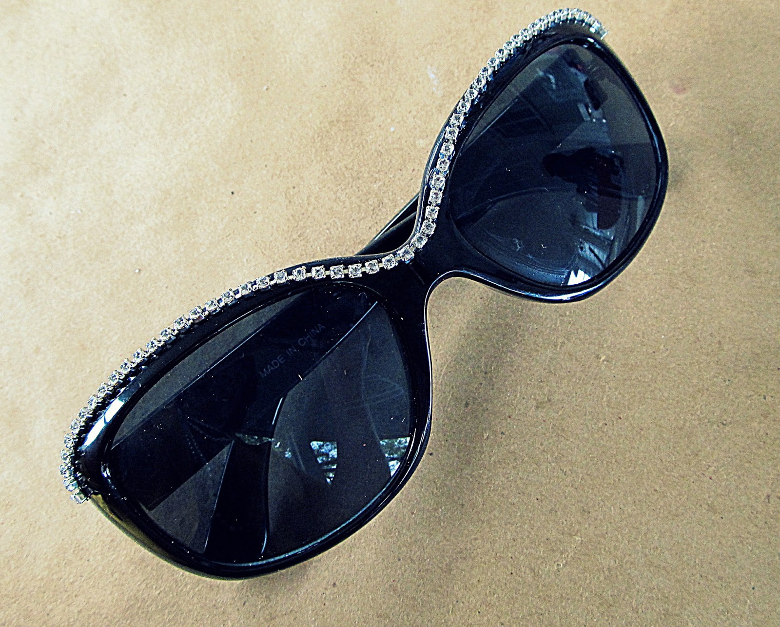 WobiSobi Rhinestone Sunglasses, DIY