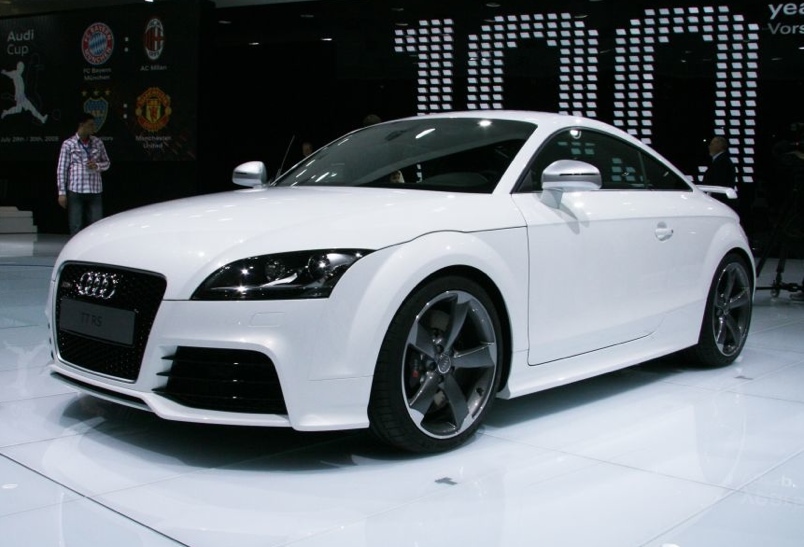 Car Reviews Audi TT RS. Not much has changed from other sectors,