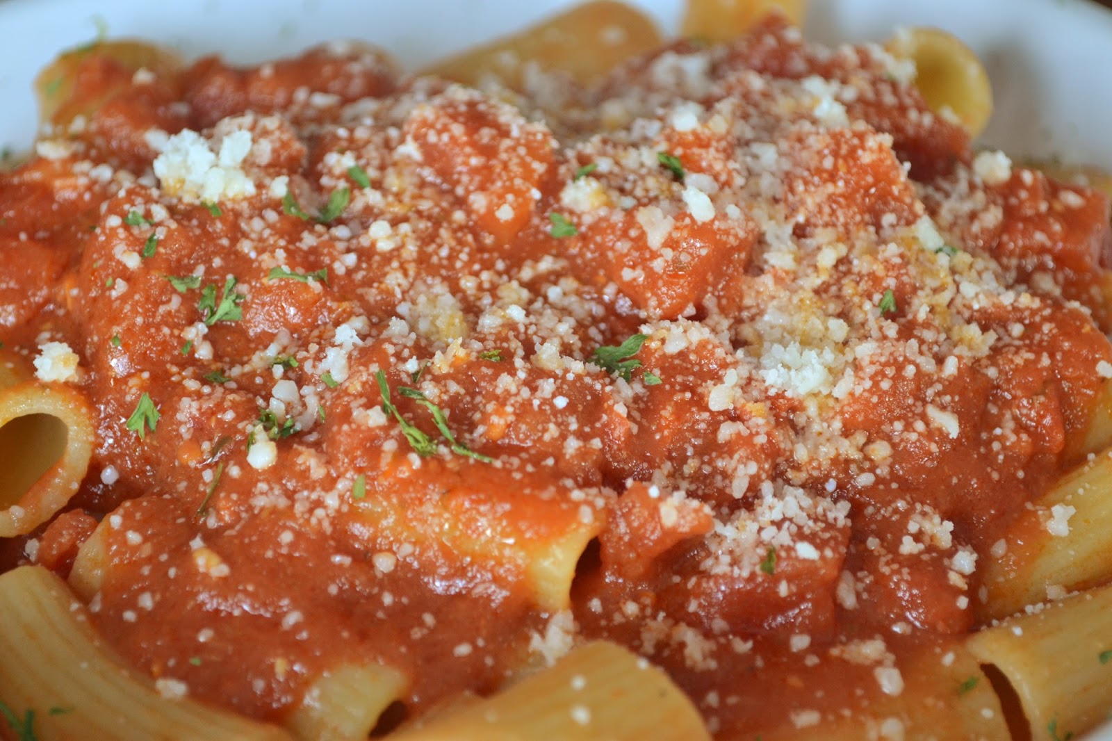 Cast Iron Stew Tomato Pesto Sauce