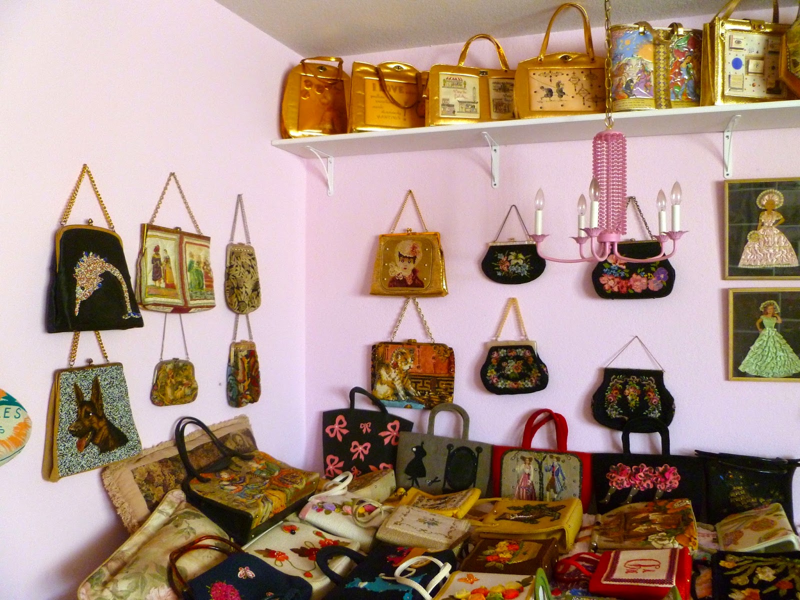 SPECIAL POST: The Vintage Purse Gallery Gets a New Look