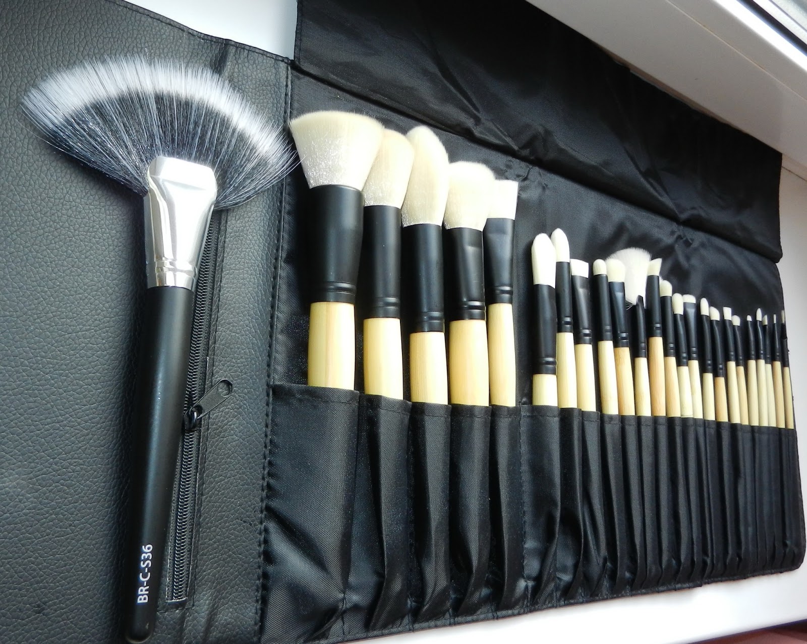 Блог доброго мурсика :): coastal scents elite brush set 24 professional cosmetic brushes или просто кисти мечты!.