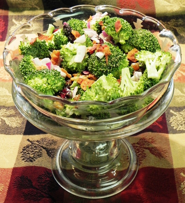 The Iowa Housewife Holiday Broccoli Salad