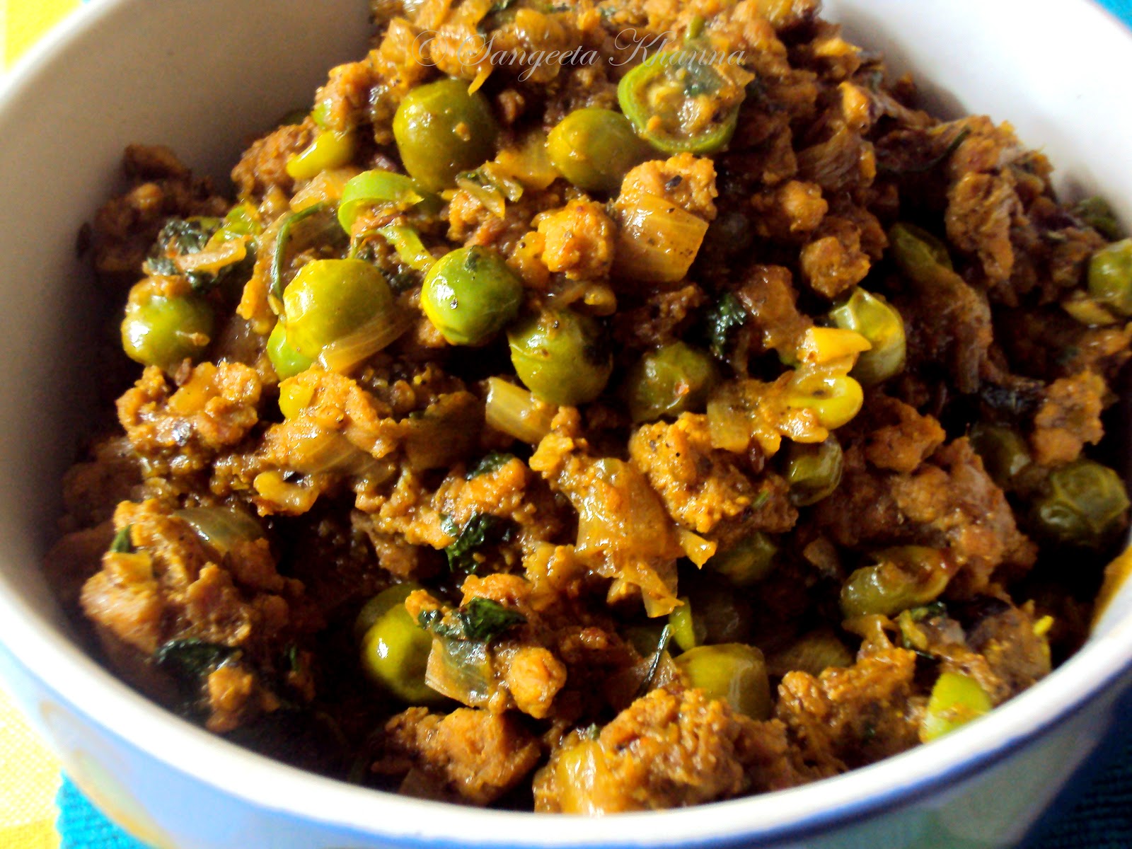 banaras ka khana keema matar minced meat with green peas...
