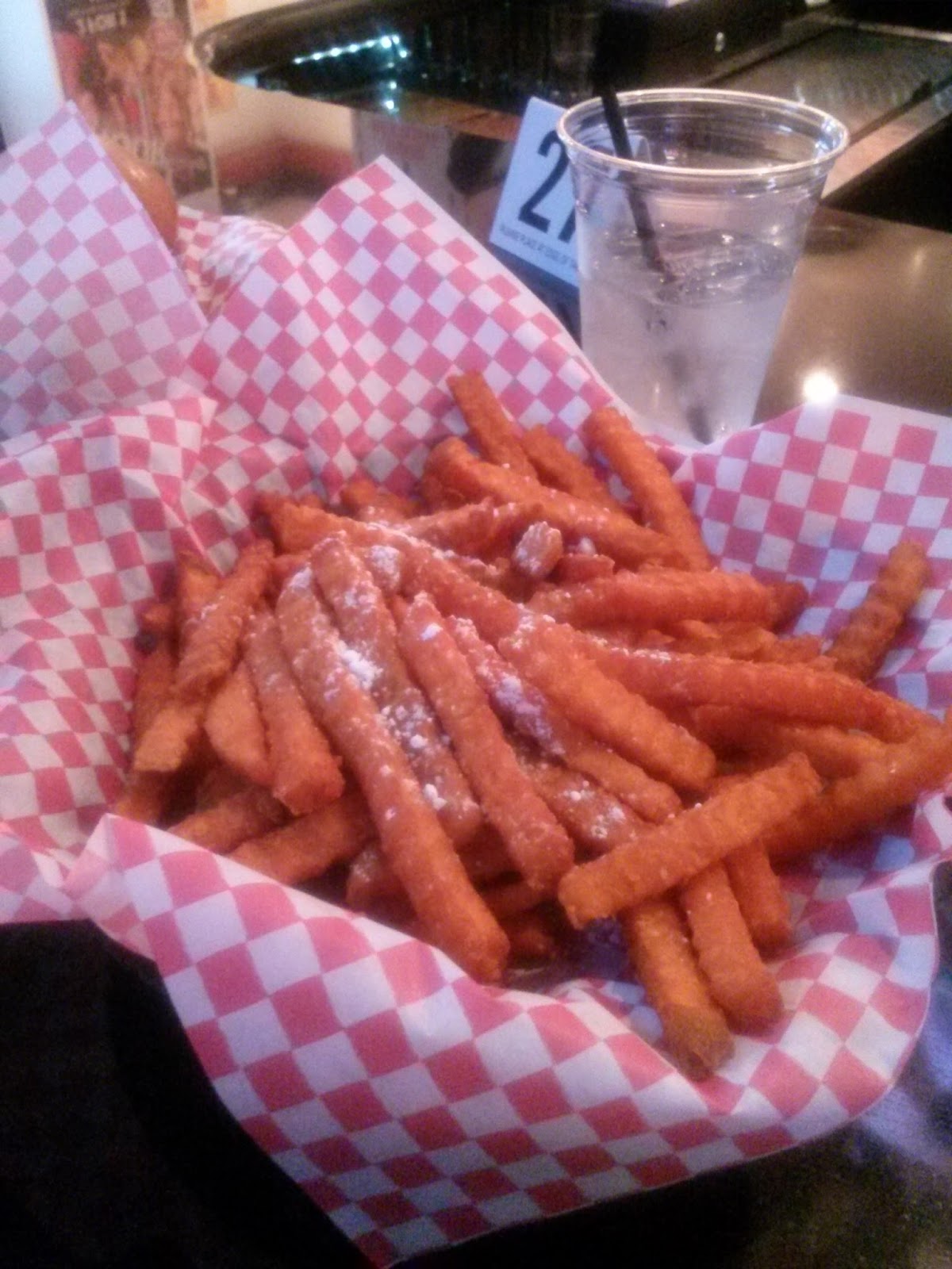 Ketchup Burger Bar (Aria Hotel and Casino) "Whining and Dining"