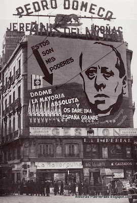 1936+Cartel+electoral+con+el+rostro+de+Gil+Robles+en+la+Puerta+del+Sol.febrero+1936.Foto+Diaz+Casariego.jpg