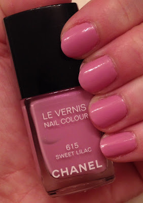 Chanel, Chanel Sweet Lilac, Chanel Summer 2014 Collection Reflets D'Ete de Chanel, nail polish, nail lacquer, nail varnish, Chanel Le Vernis Nail Colour, mani, manicure, Mani Monday, #manimonday, swatches