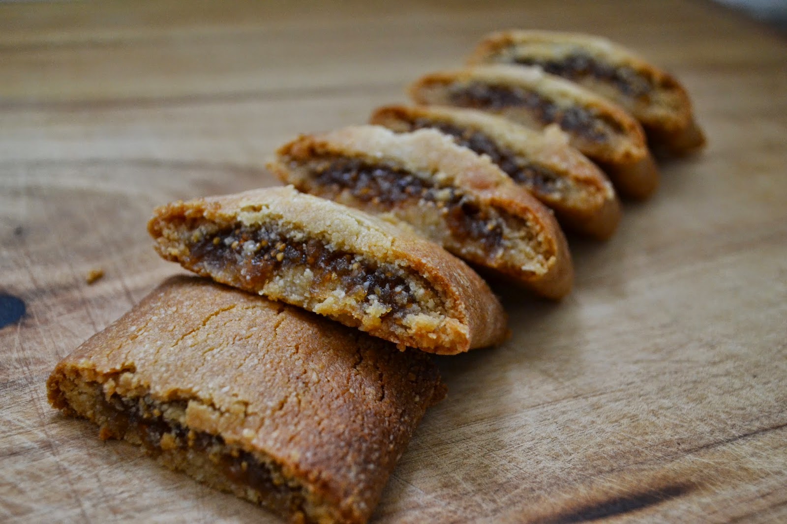 ODDBAKE Healthy 'Fig Newtons' (SCD, Paleo, DairyFree, GlutenFree)