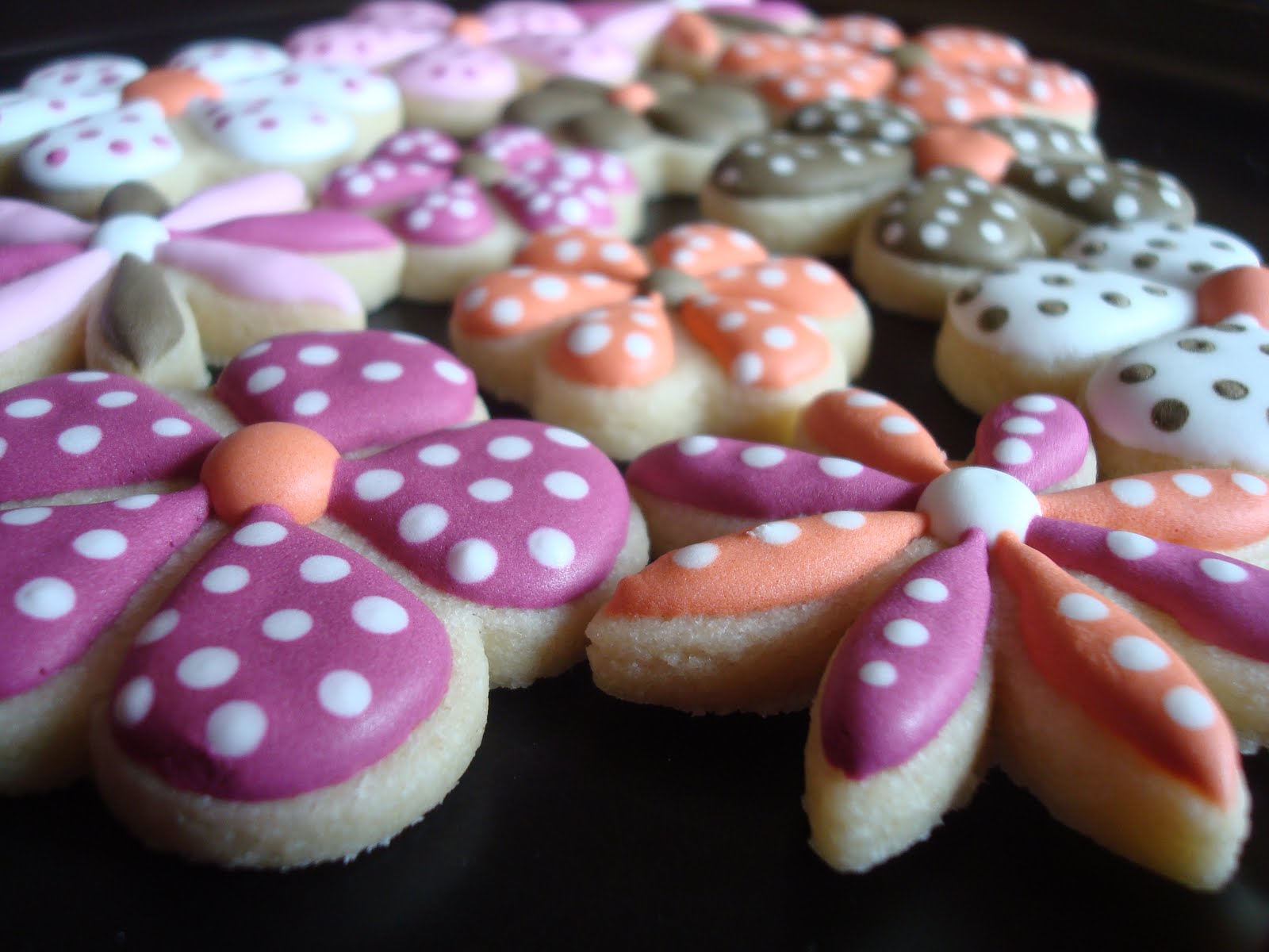 minne{BAKER} Mother's Day Cookies and Flowers