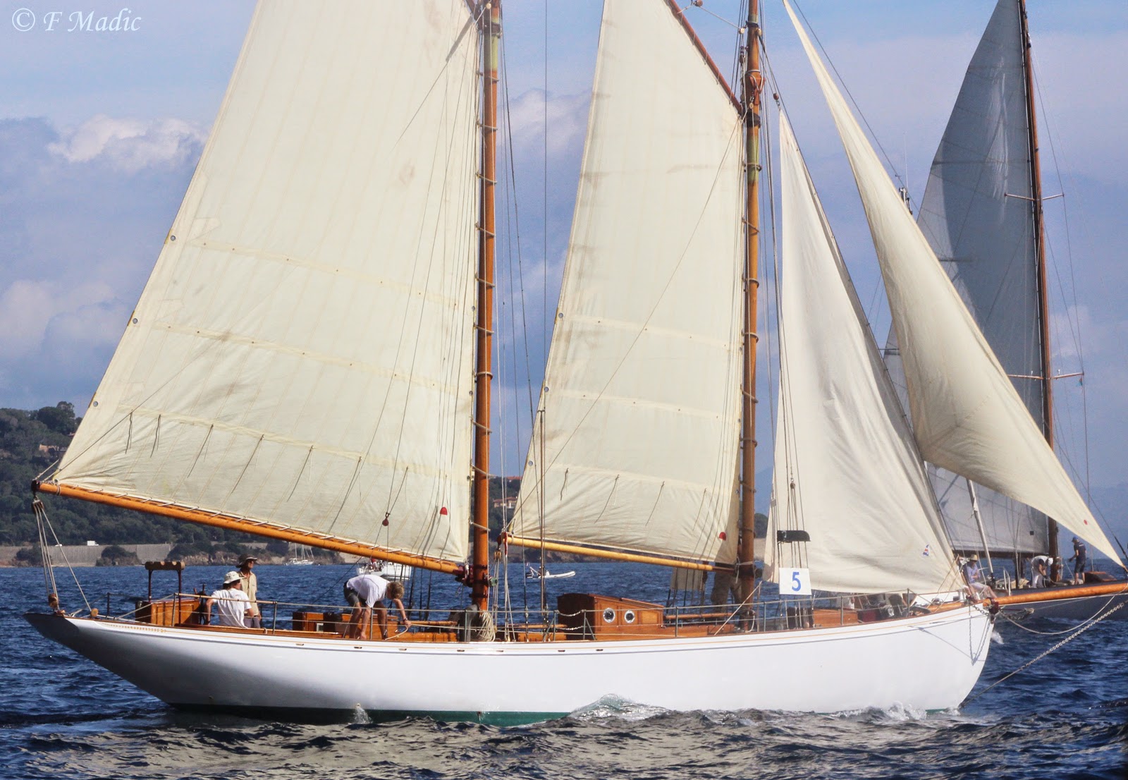 Voiliers à 2 mâts (voiles auriques ou carrées) MORWENNA