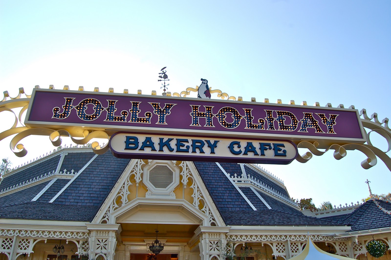 Disney Sisters Jolly Holiday Bakery Cafe Now Open at Disneyland