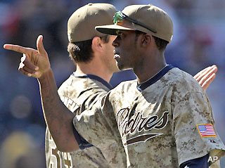 san diego padres camo uniforms