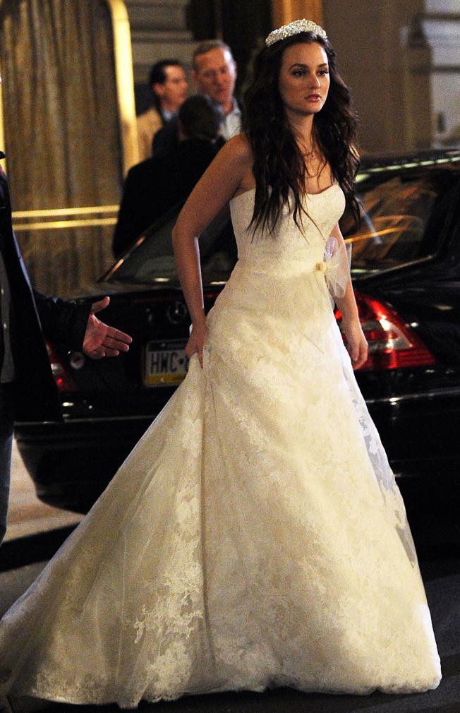 blair-waldorf-wedding-gown_652x1010.jpg