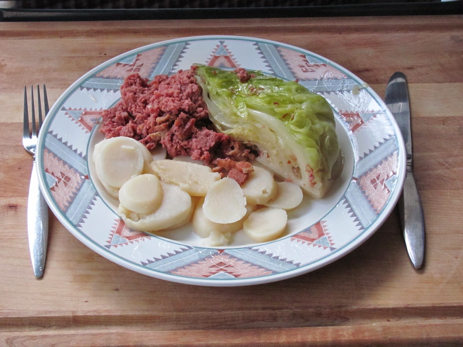 Rogue Dutch Oven Cookers Fast, Camp Corned Beef and Cabbage
