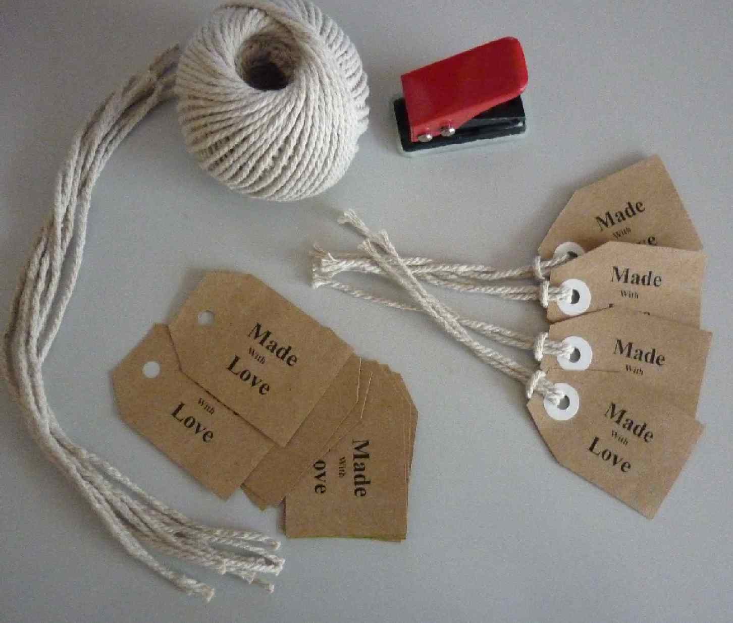 Simpleliving Making gift tags from recycling brown paper