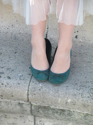 Pont Neuf - Mesh SS13 -  Dressing up in Paris - Green suede pumps