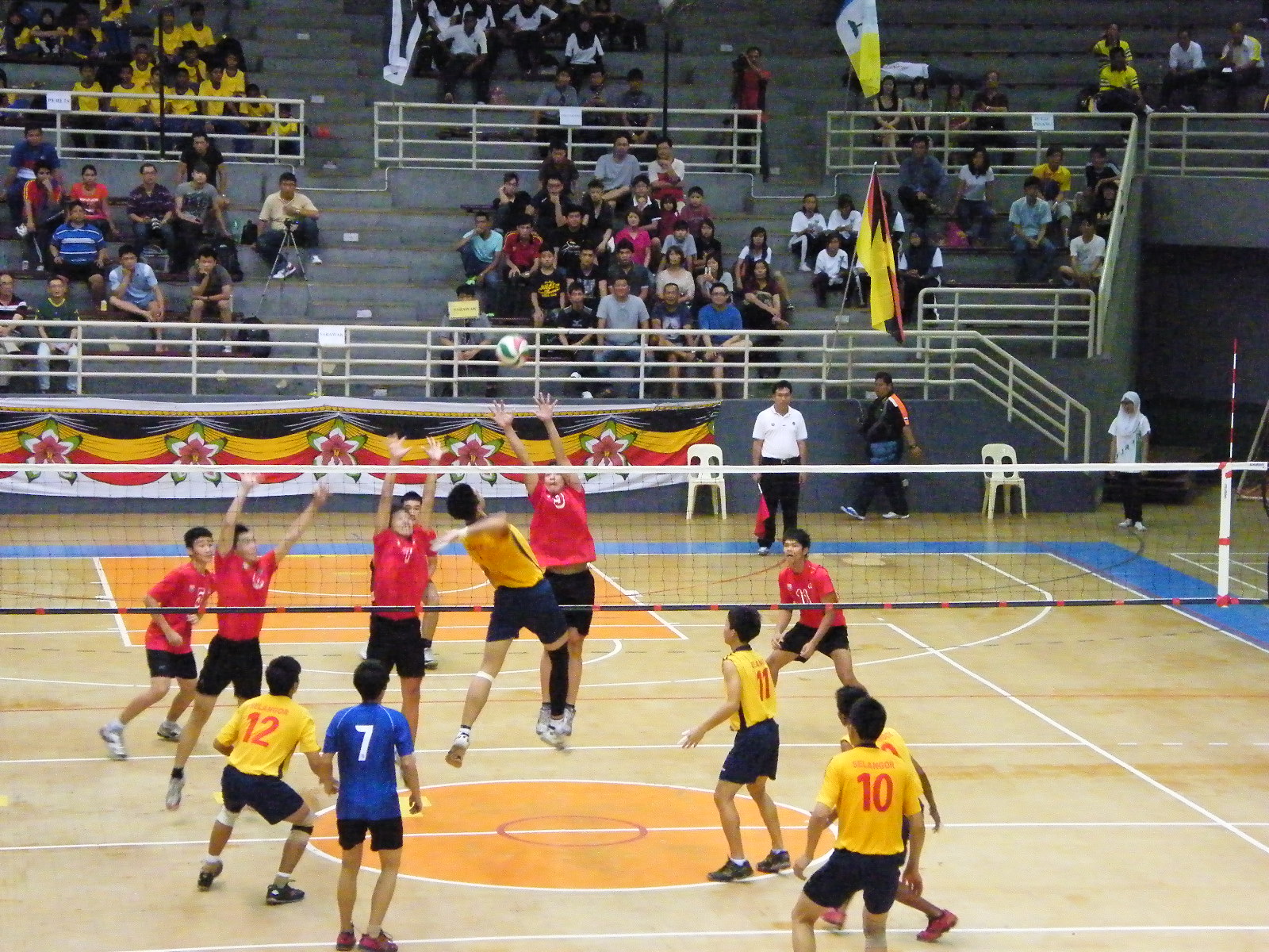 MSSM Bola Tampar: GAMBAR-GAMBAR PERLAWANAN AKHIR L 18